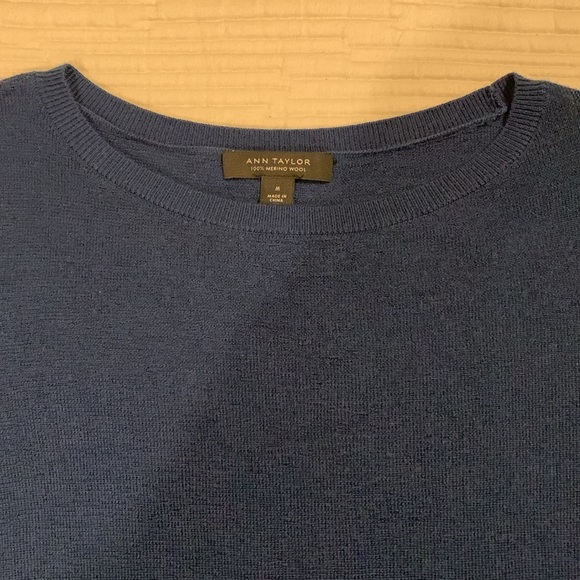 ANN TAYLOR MERINO WOOL BELL LONG SLEEVE Minimalist Crew/Neck Sweater Blue Med - Picture 5 of 10